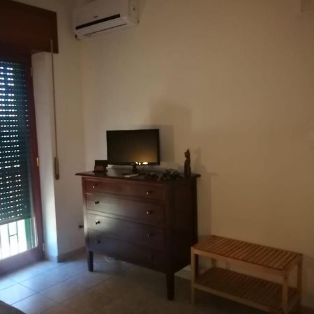 Mary Rose Bed and Breakfast Castel Volturno Exteriör bild