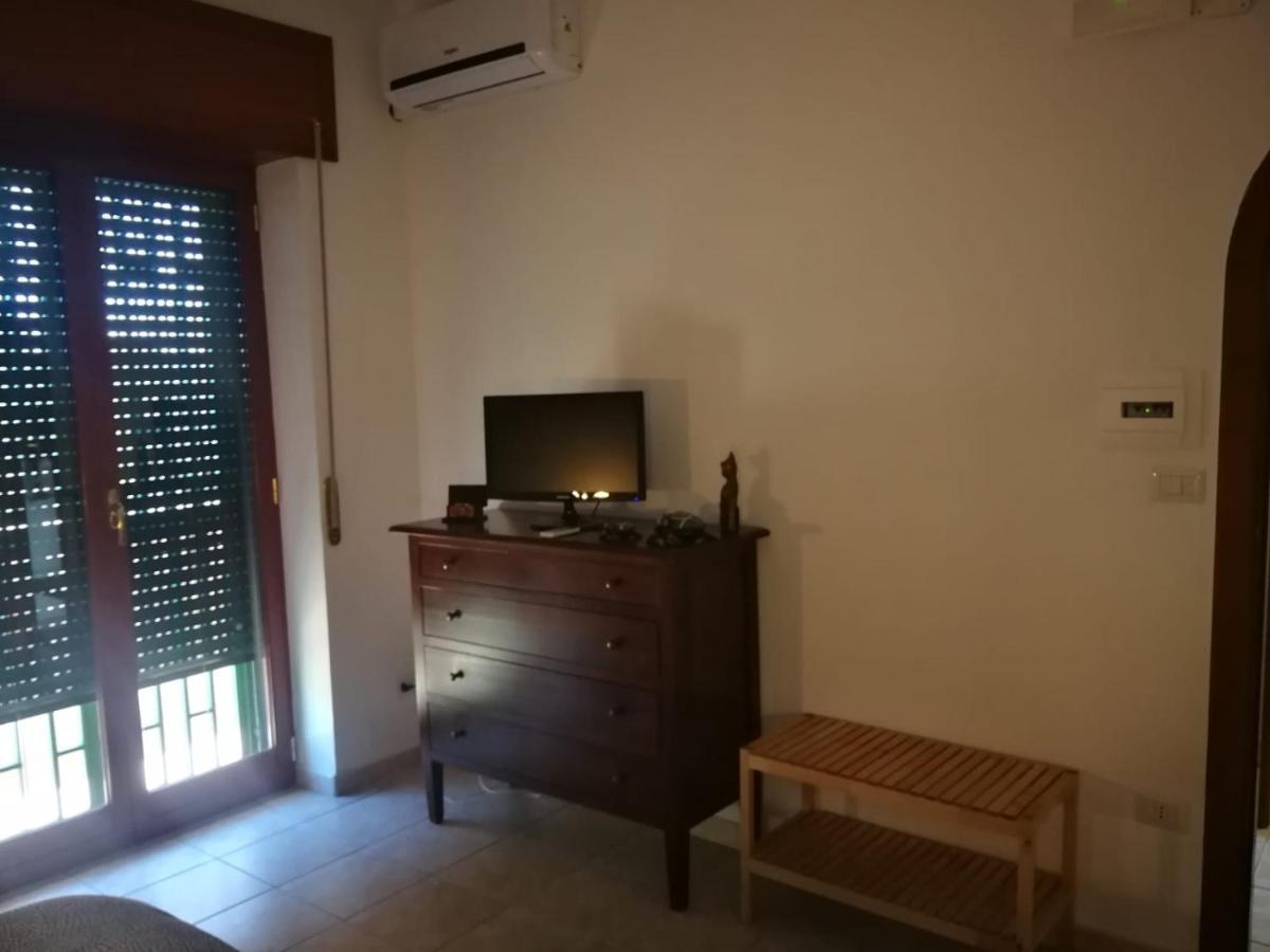 Mary Rose Bed and Breakfast Castel Volturno Exteriör bild